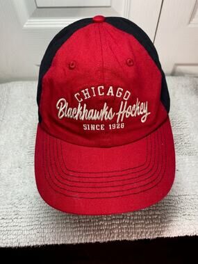 Chicago Blackhawks Retroscript Snapback • Vintage Red/Black NHL Hat • OSFA